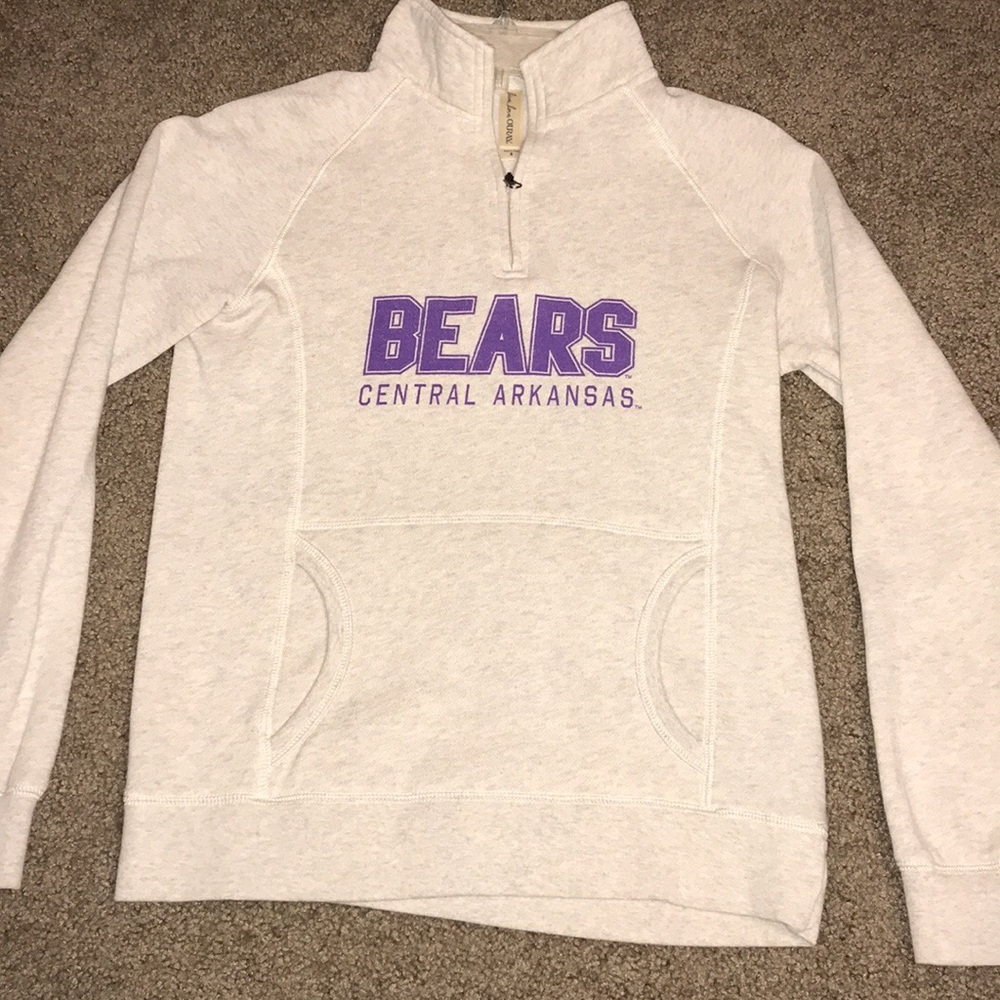 UCA bears tops
